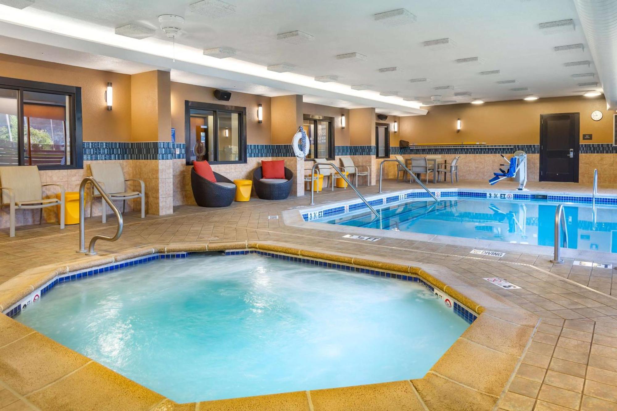 Drury Inn & Suites St. Louis-Southwest Valley Park Экстерьер фото