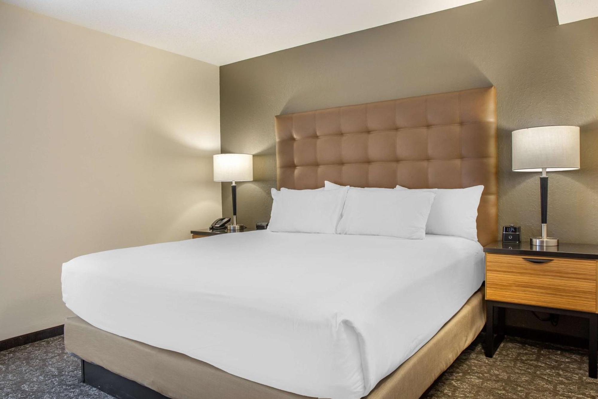 Drury Inn & Suites St. Louis-Southwest Valley Park Экстерьер фото