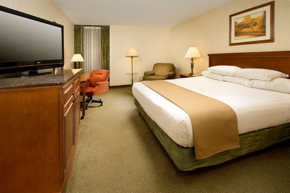 Drury Inn & Suites St. Louis-Southwest Valley Park Экстерьер фото